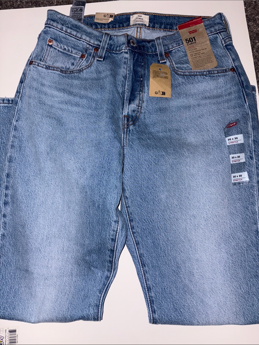 Levi's Women’s Classic Light Blue 501 Curve 30x30 - Picture 4 of 7